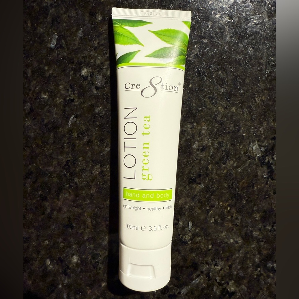 FREE with Purchase Green Tea Hand and Body Lotion 100ml